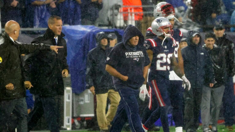 Patriots’ decision to kick final field goal affirms game
really was Brady vs. Belichick 1