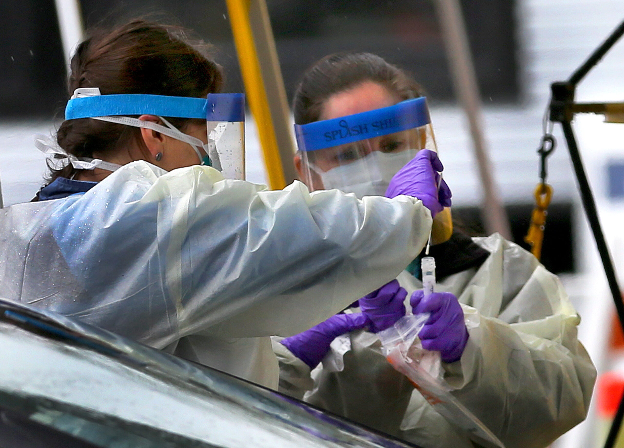 Mass. reports 1,560 new COVID-19 cases, 14 new
deaths 1