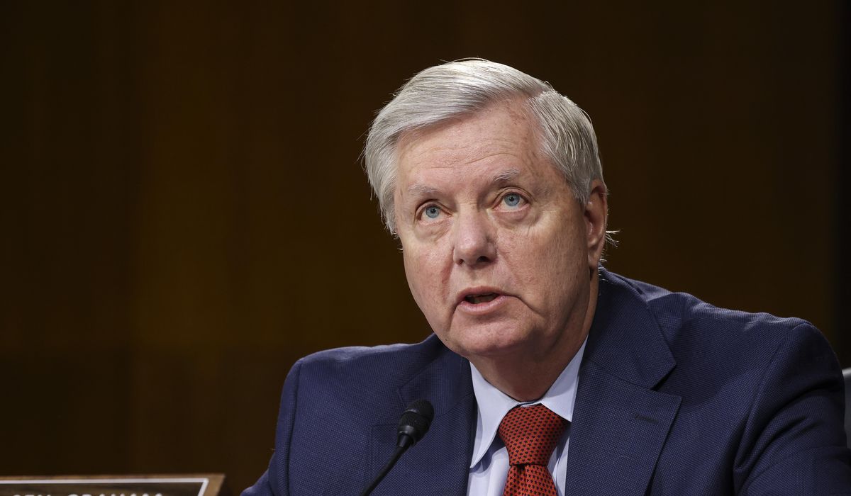 Sen. Lindsey Graham heckled by GOP audience over COVID-19
vaccine 1
