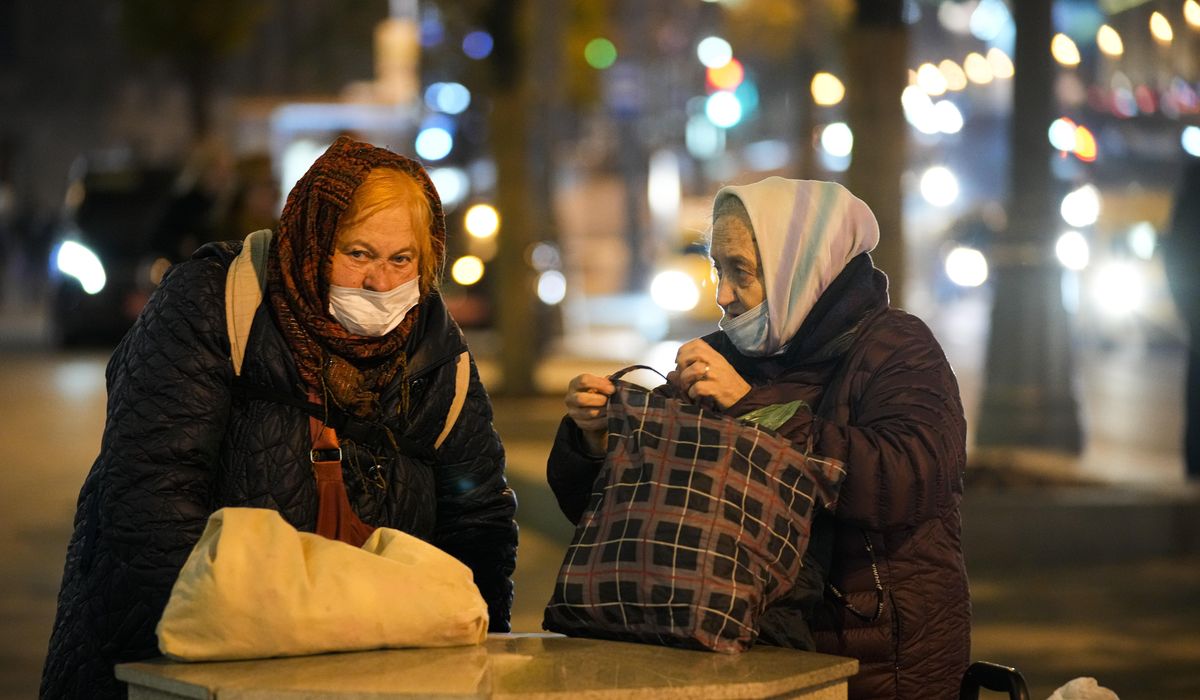 Coronavirus deaths in Russia surpass 900 a day for 1st
time 1