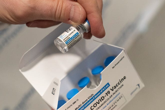 Federal government cancel contract with problematic vaccine
manufacturer: Live COVID-19 updates 1