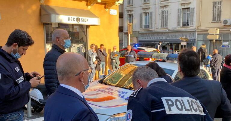 Police Officer Stabbed on French Riviera, Authorities
Say 1