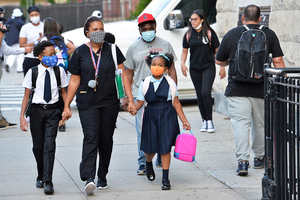 Eric Adams says he wants to end NYC’s school mask mandate,
calls himself ‘conservative’ on crime 1