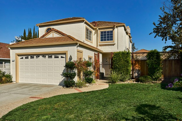 Home in Almaden’s popular Glencrest community features pool,
spa and top schools 1