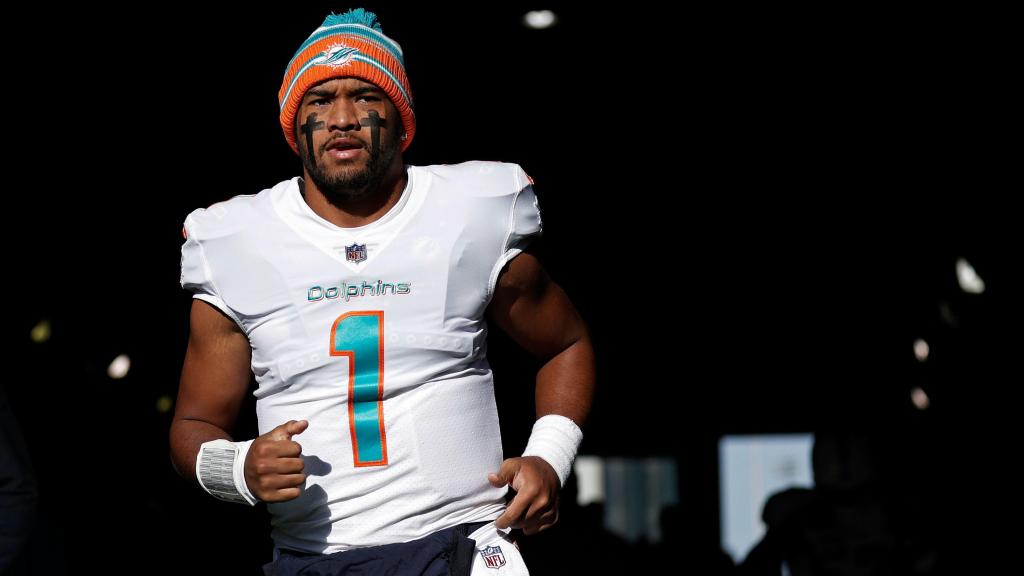 Omar Kelly: Tua Tagovailoa puts Dolphins in position to win
with opening drives, late-game success. What about between
then? 1