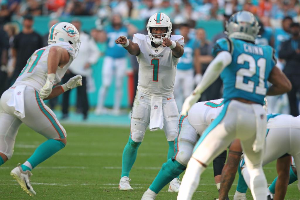 Omar Kelly: Dolphins can’t afford for winning ways to mask
glaring issues 1