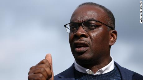 Voters and public officials choose police reform in
moderation after George Floyd's murder 1