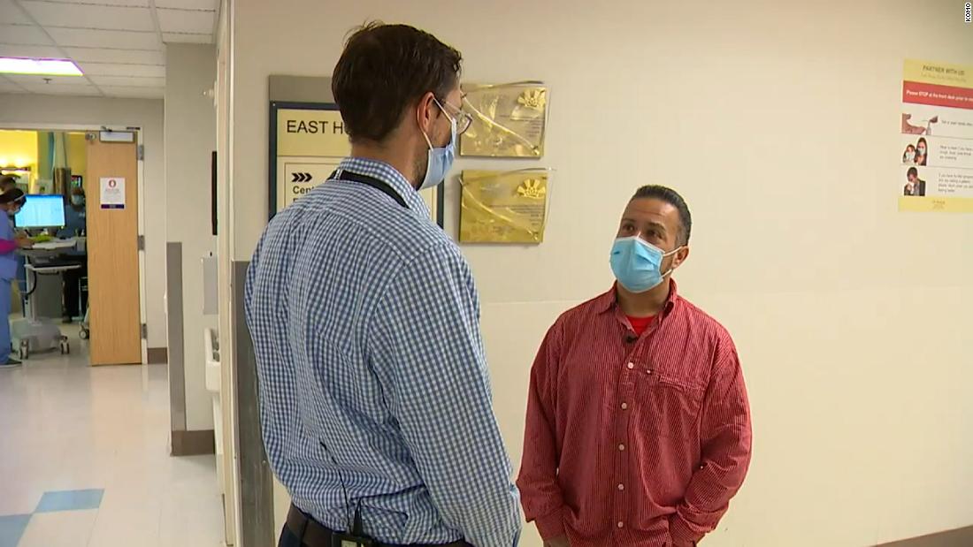 Covid-19 survivor returns to hospital to apologize to
staff 1 Covid-19 survivor returns to hospital to apologize to
staff 1