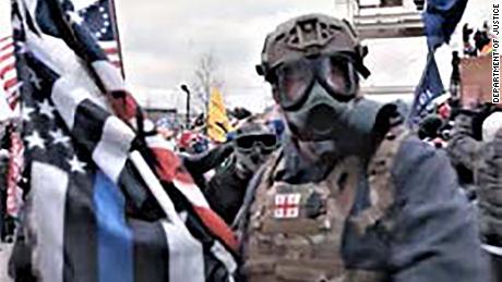 These veterans swore to defend the Constitution; now they're
facing jail time for the US Capitol riot 1