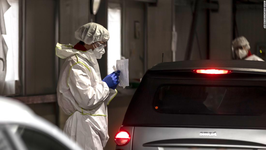 Austria imposes national lockdown as Covid-19 crisis
deepens 1