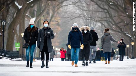 Fauci: Fully vaccinated family members can celebrate the
holidays without masks 1