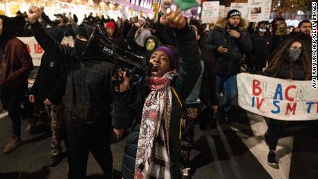 Rittenhouse is latest symbol of a nation divided on guns,
crime and protest 1