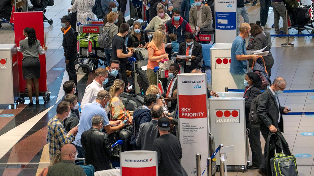 US imposes travel restrictions over new Covid-19
variant 1