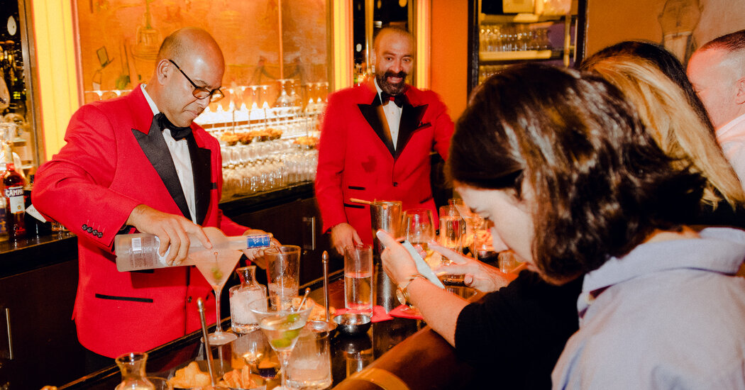Young New Yorkers Discover Manhattan's Classic Cocktail
Bars 1