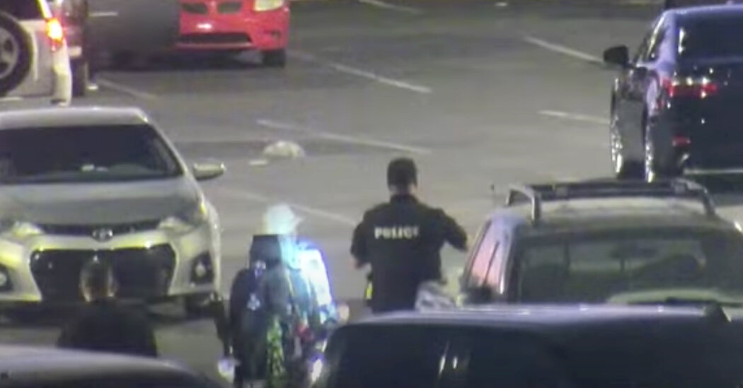 Tucson Moves to Fire Officer Seen Fatally Shooting Man in
Wheelchair 1
