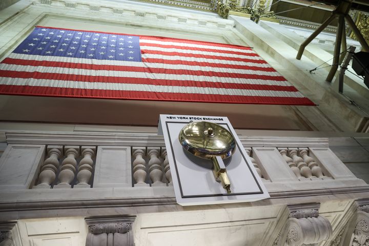 Stocks Nosedive Amid Concerns About New COVID-19
Variant 1