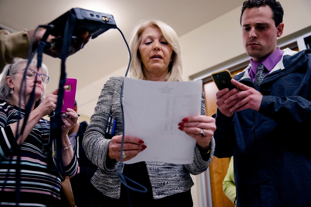 FBI, state law enforcement search four locations in
connection with investigation of Mesa County Clerk’s Office 1