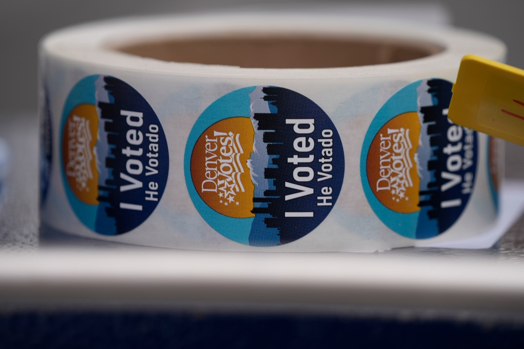 Denver ballot measures 2H and 2G: Voters backing changes to
police watchdog’s office, municipal election day 1