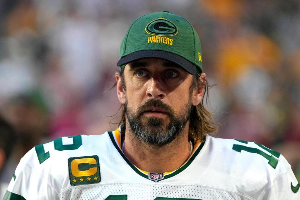 Litke: Aaron Rodgers “audible” on COVID-19 vaccine not the
right call 1