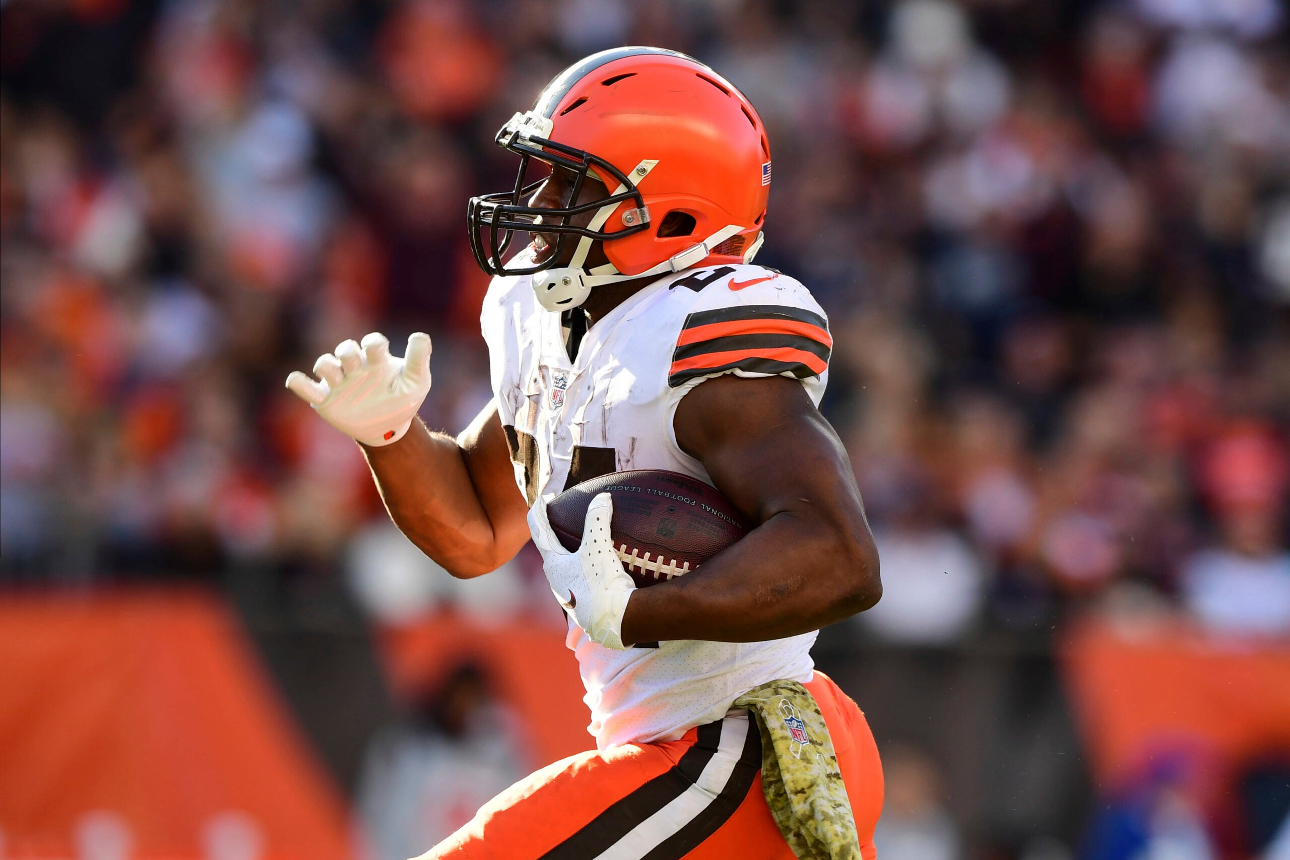 Browns running backs Nick Chubb and Demetric Felton
reportedly tested positive for COVID-19 1