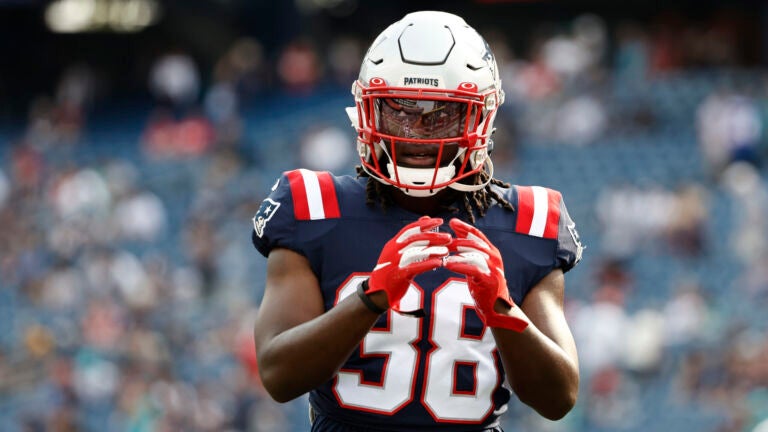 Patriots vs. Browns Week 10 live blog: ‘Battle of the Backup
Backs’ 1