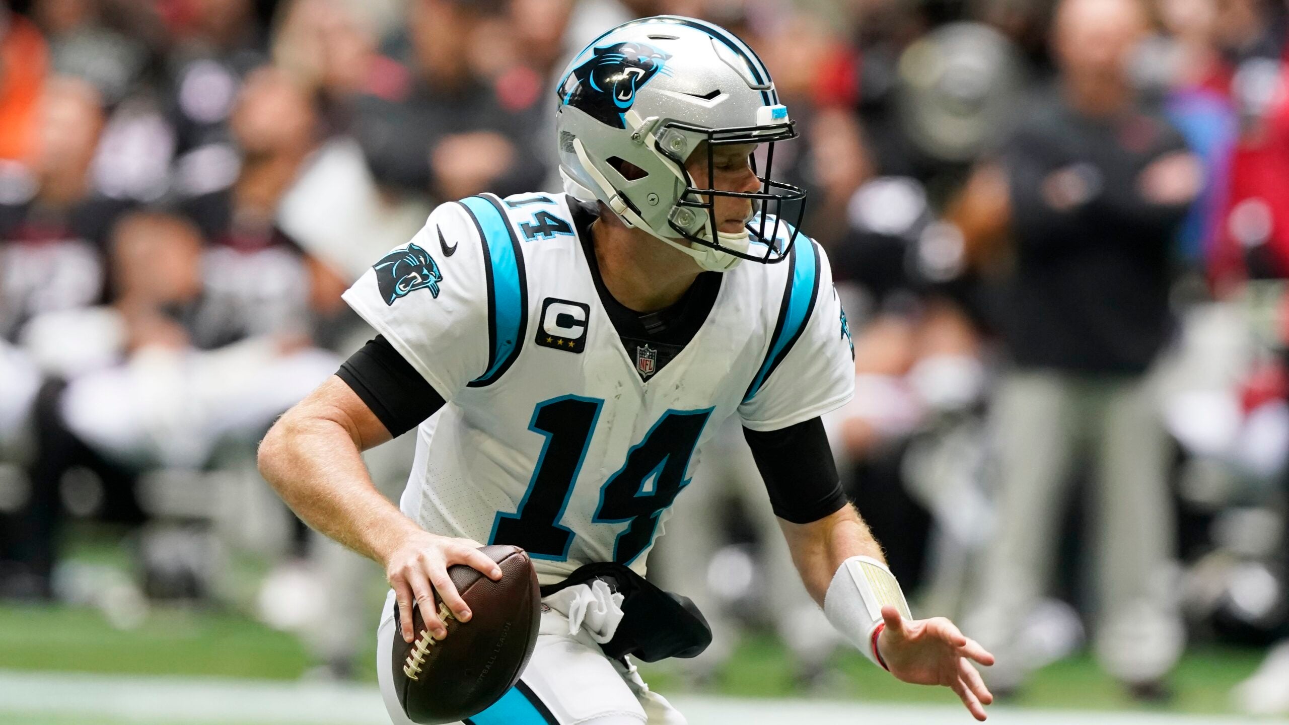 Report: Panthers Sam Darnold to start at quarterback vs
Patriots on Sunday 1