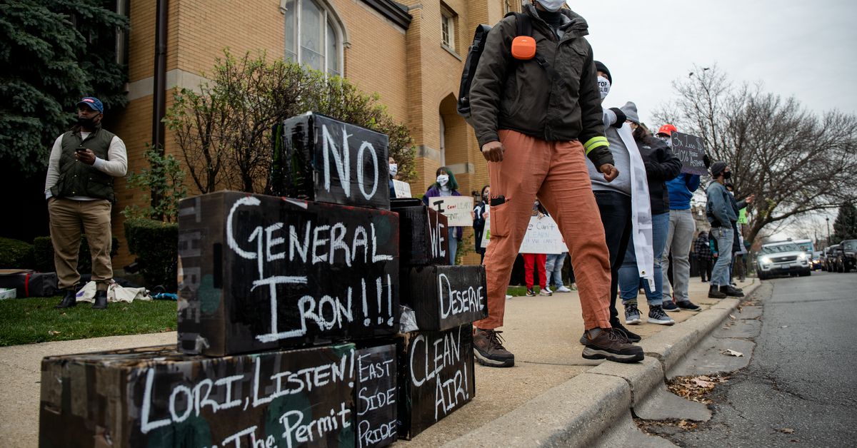 City official lays out stark disparities between Lincoln
Park, Southeast Side where scrap-metal shredder wants to
open 1