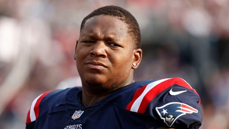 Patriots activate Trent Brown, place Jamie Collins on
injured reserve 1