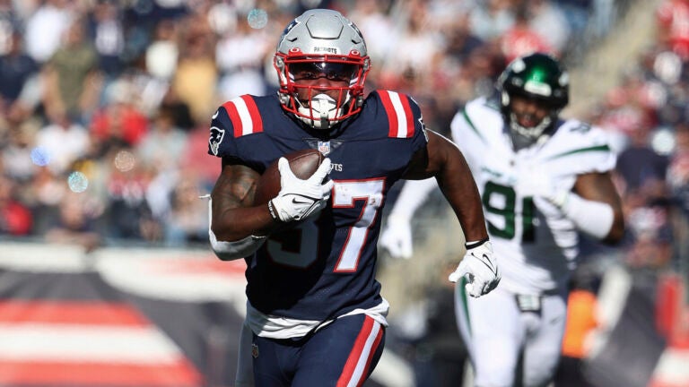 Patriots get Damien Harris, Gunner Olszewski back but lose
Josh Uche prior to facing Falcons 1