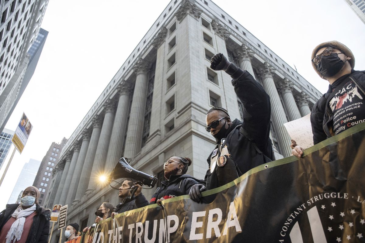 Hundreds protest acquittal of Kyle Rittenhouse as Jesse
Jackson warns verdict set a ‘dangerous precedent’ 1 Hundreds protest acquittal of Kyle Rittenhouse as Jesse
Jackson warns verdict set a ‘dangerous precedent’ 1