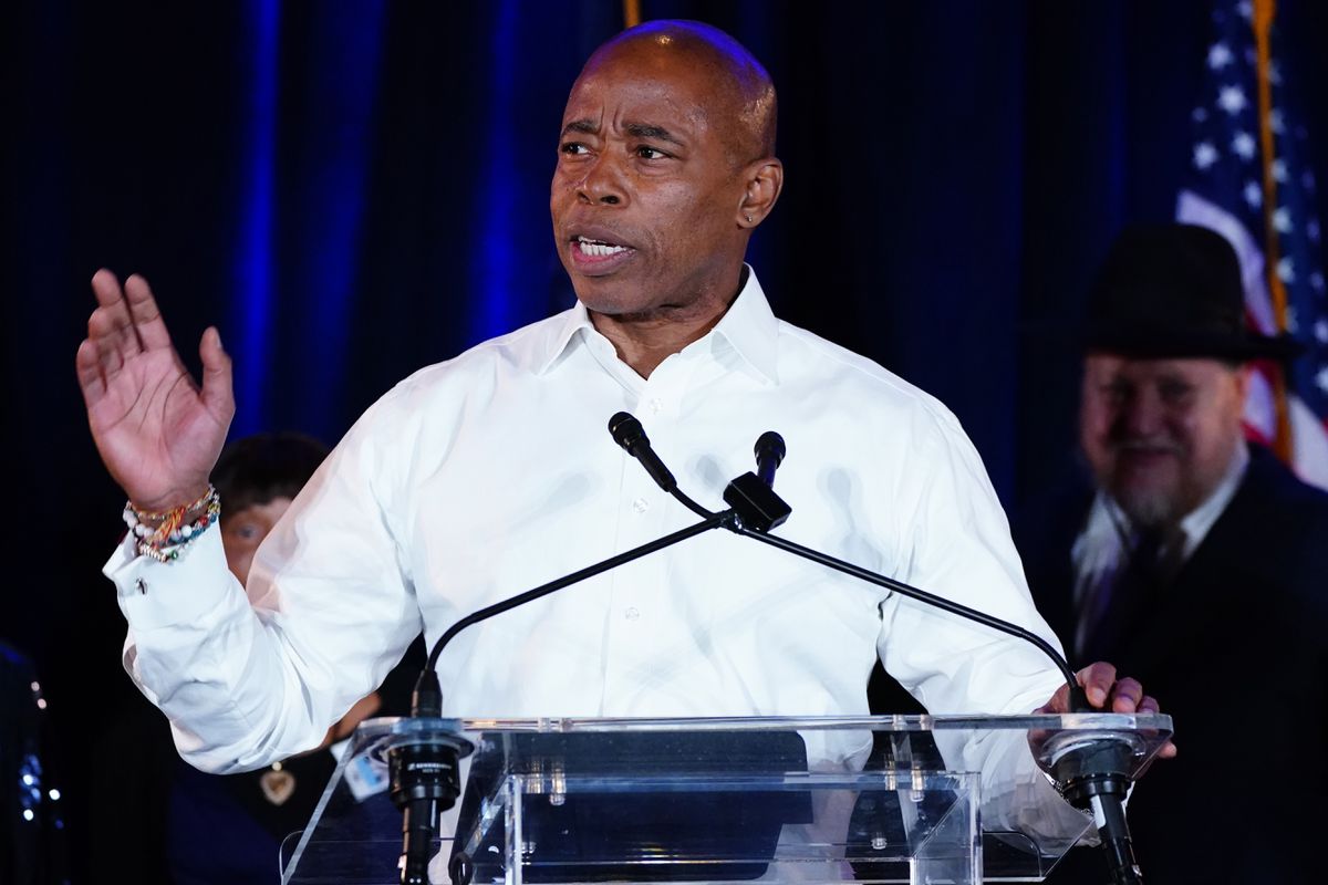 Mayor-elect Adams calls on Dems to condemn BLM leader’s
‘riot’ threat — but activist claims ‘this a political
circus’ 1 Mayor-elect Adams calls on Dems to condemn BLM leader’s
‘riot’ threat — but activist claims ‘this a political
circus’ 1