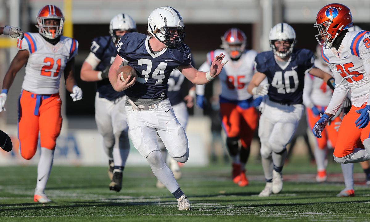 Cary-Grove shocks East St. Louis, wins Class 6A 1