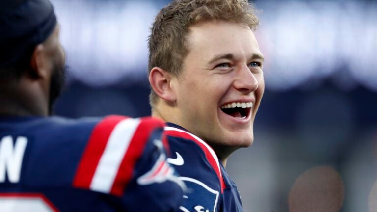 Countdown to kickoff: Can Patriots make it six in a row
while taking down AFC leaders? 1