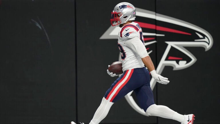 Patriots back in playoff hunt, primed for another
run 1