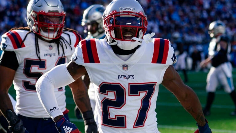 How a philosophy switch made the Patriots’ defense one of
the league’s best 1