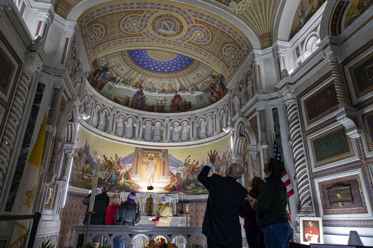 Bishop’s Mausoleum opens on anniversary of Cardinal Joseph
Bernardin's death 1