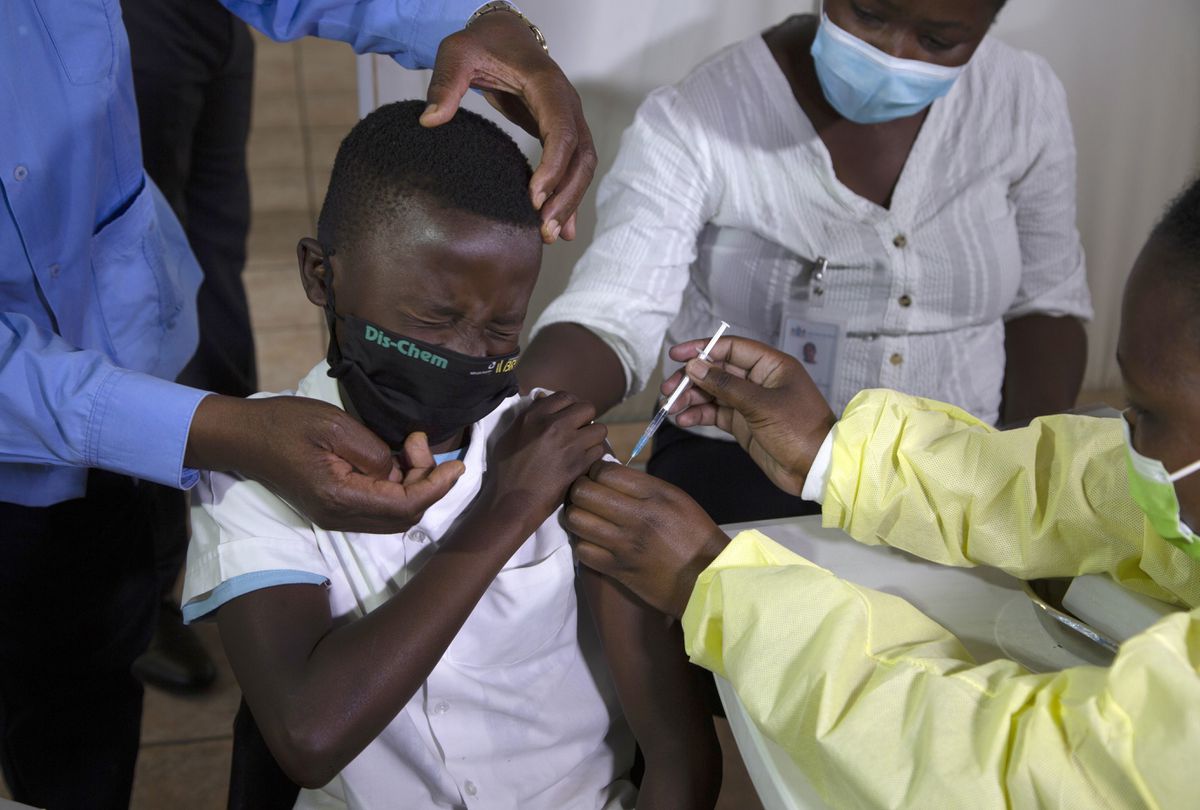 Omicron variant boosts new global fears of COVID-19 spread
as U.S. restricts flights from 8 African countries 1 Omicron variant boosts new global fears of COVID-19 spread
as U.S. restricts flights from 8 African countries 1