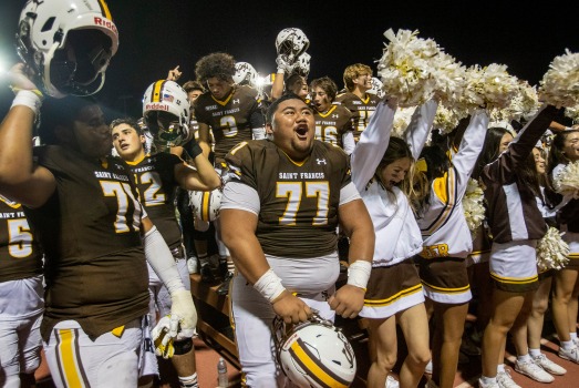 CCS football playoffs: top-seeded St. Francis tested in
opener by Aptos 1
