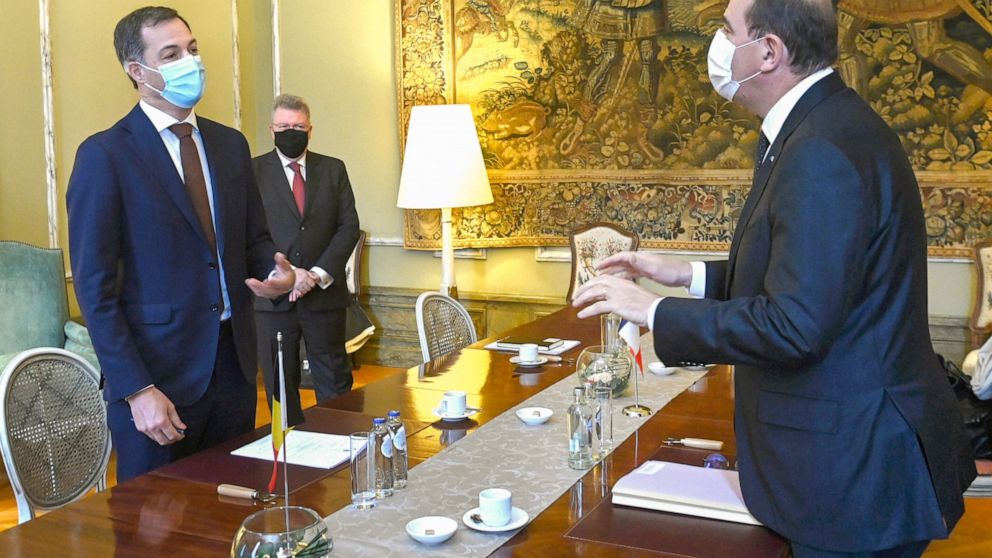 Belgian leader COVID-19 negative after meeting French
PM 1