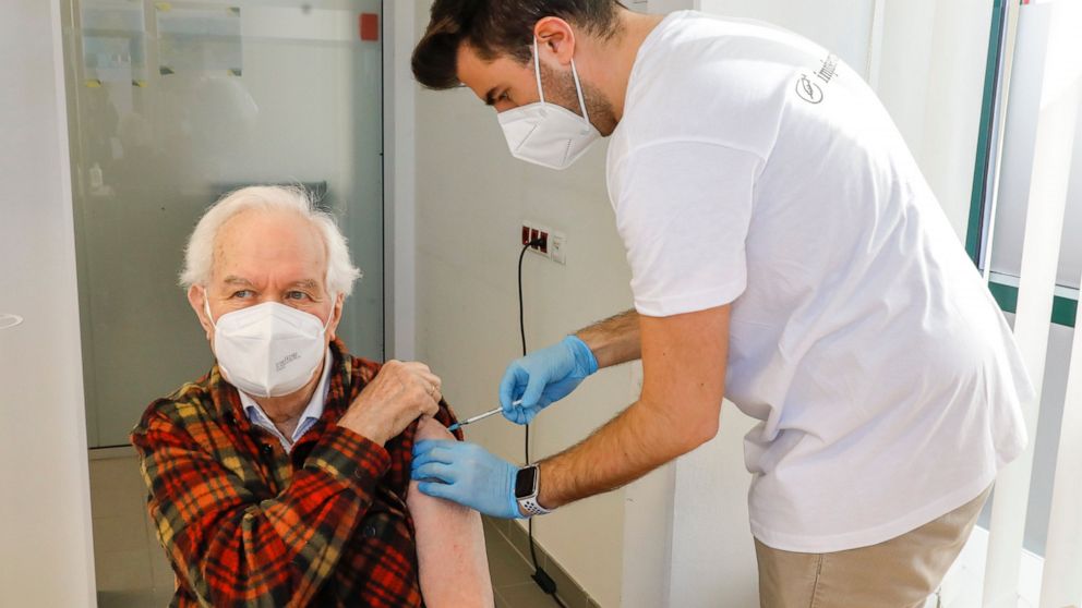 Austria orders nationwide lockdown for the
unvaccinated 1