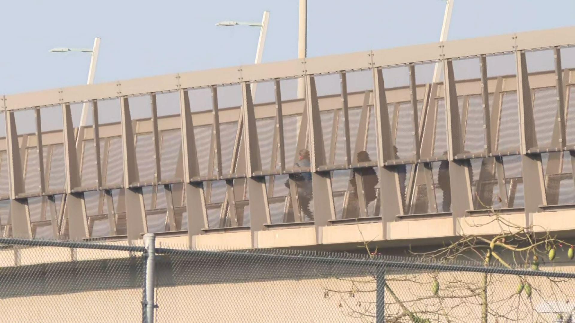 US reopens borders, lifts travel restrictions 1 US reopens borders, lifts travel restrictions 1