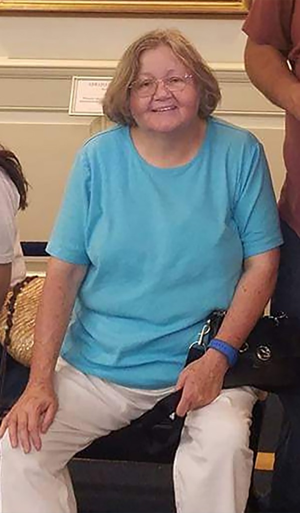 Woman wakes up from COVID-19 coma on her last day on life
support 1
