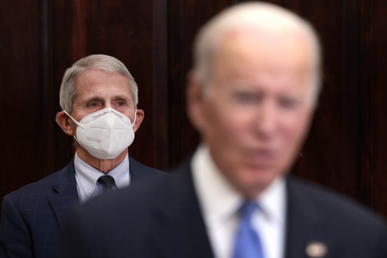 U.S. Leaders Brace for Omicron as Inevitability, Urge Masks
Indoors 1