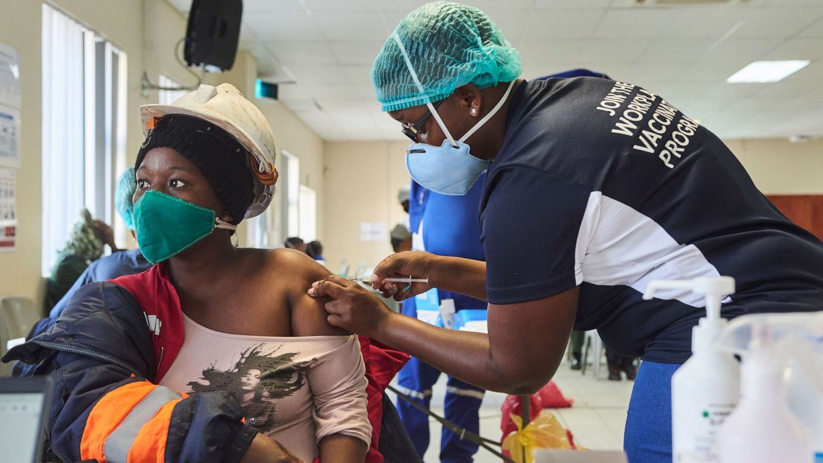 COVID-19 live updates: 1st European case of new variant from
South Africa confirmed 1