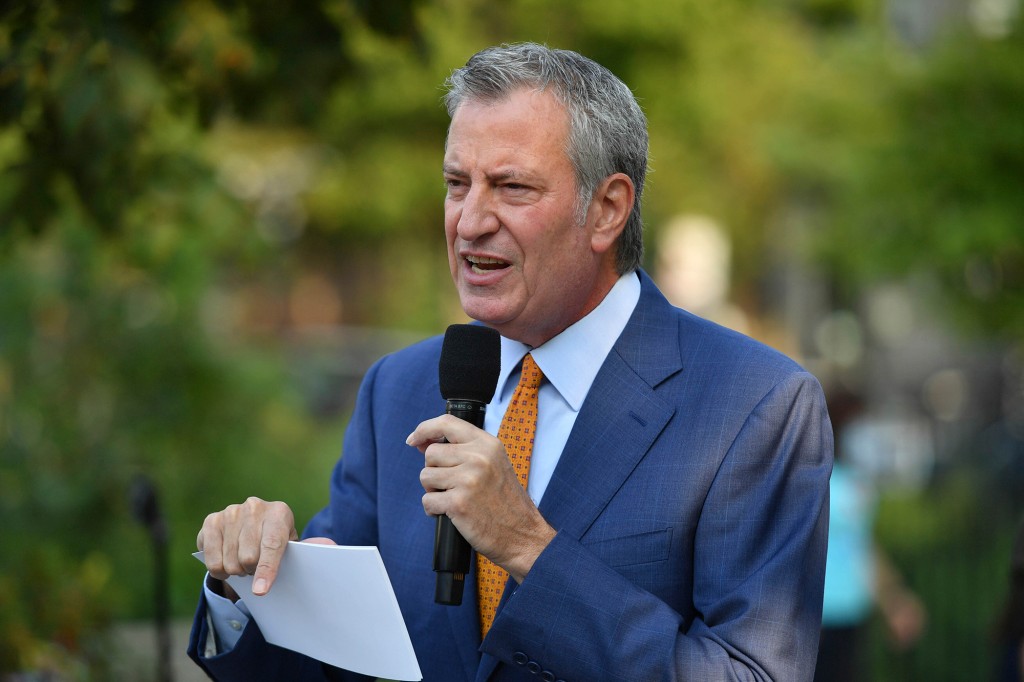 De Blasio admits vaccine shortage at NYC schools offering
COVID vax 1