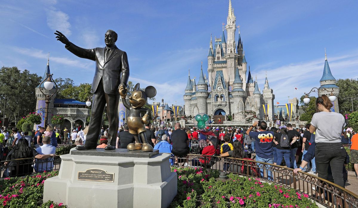 Disney pauses COVID-19 vaccine mandate in Florida 1