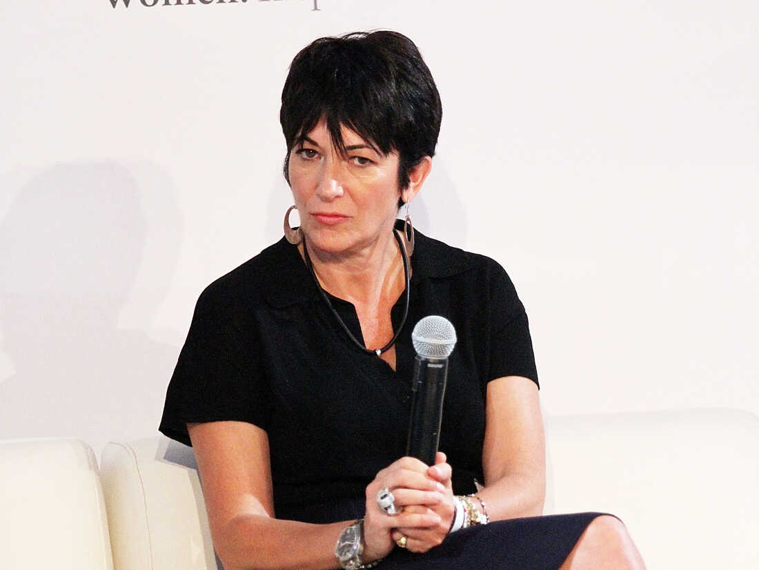 Opening statements are set to begin in the sex trafficking
trial of Ghislaine Maxwell 1