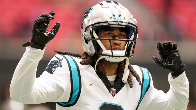 What to expect when the Patriots go against Stephon Gilmore
on Sunday 1
