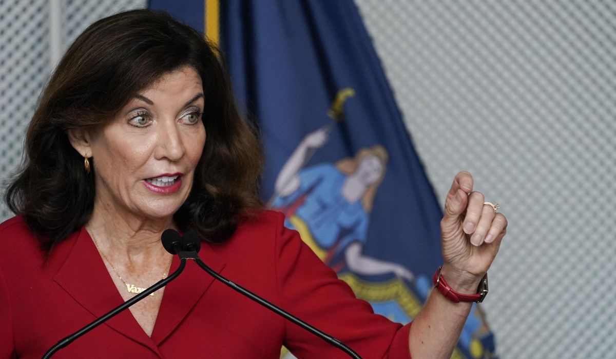 Hochul pauses elective surgeries amid omicron COVID-19
variant concerns 1