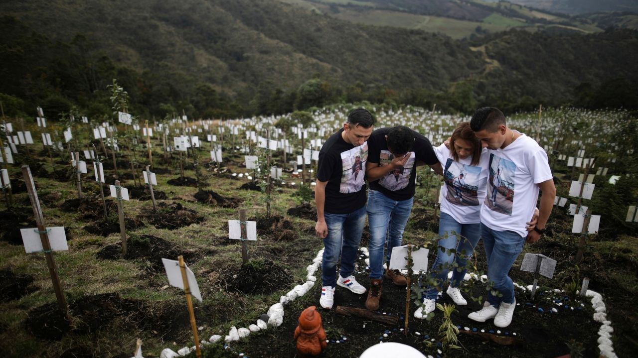 COVID-19's global death toll tops 5 million in under 2
years 1